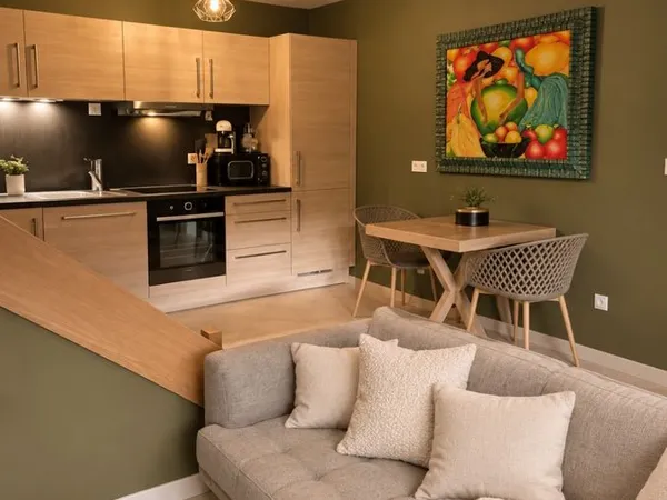 Duplex confortable au centre du village au calme