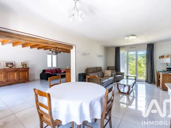 Maison de plain-pied 6 pièces 131 m²