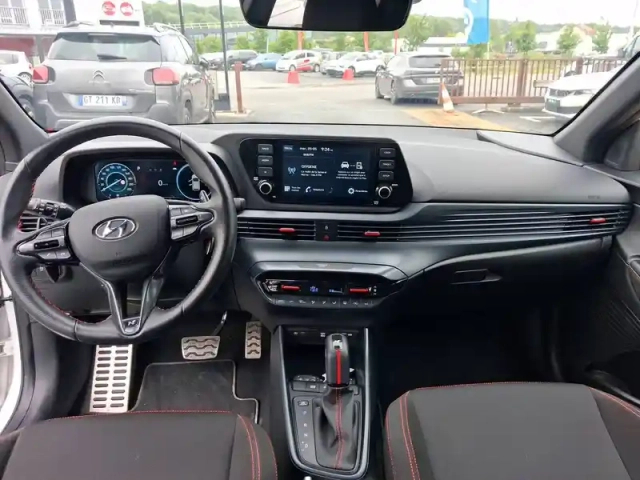 Hyundai I20 1.0 t-gdi 100 dct-7 hybrid 48v — photo 11