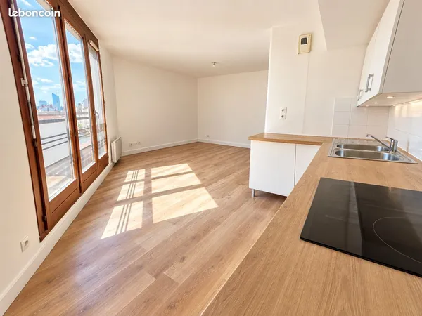 T3 60 m² rénové plein sud - 5e étage - Métro A - Villeurbanne