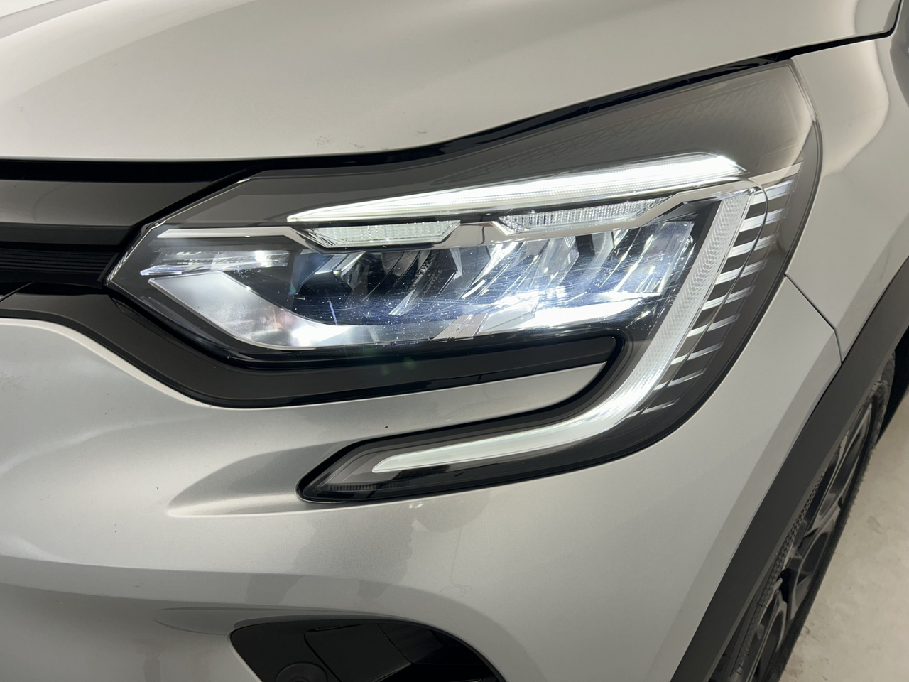 Renault Captur — photo 24