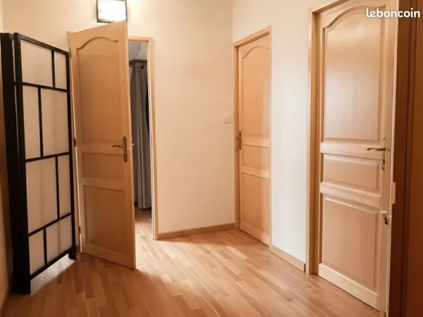 T3 bis Lumineux 76m² - DPE C - Garage, balcon - Idéal Famille ou Colocation (Lille 3)