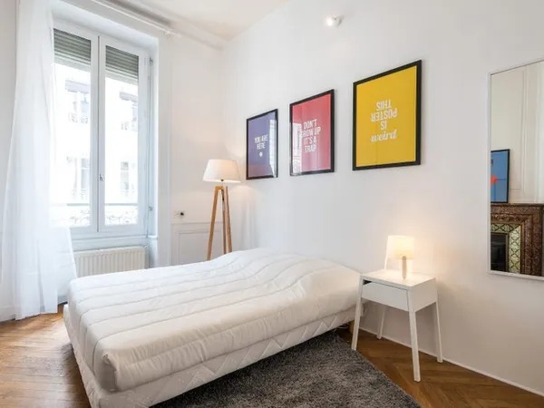 92 Corneille - Chambre 2