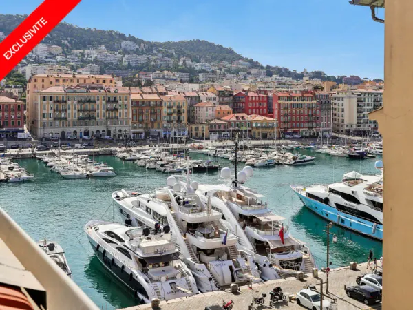 Appartement atypique avec vue sur le Port de Nice