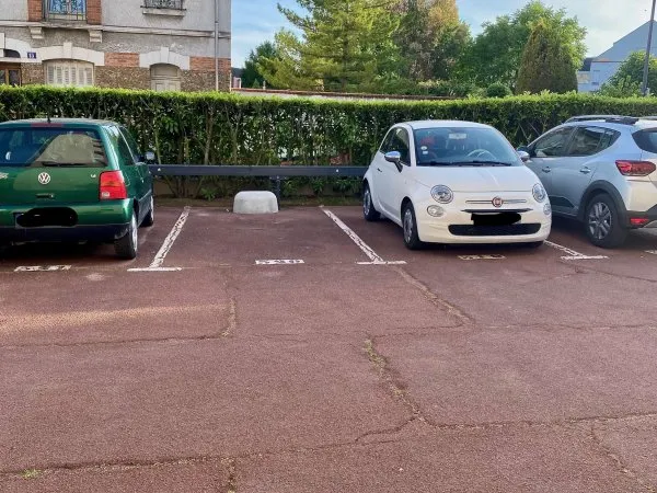 Loue parking - 12m²