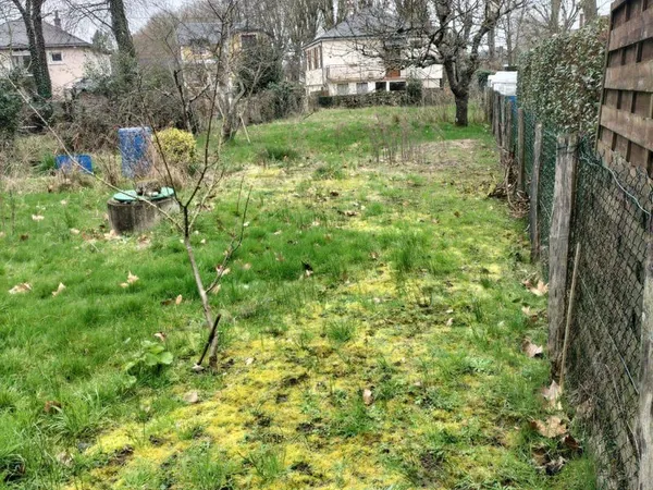 Terrain 600 m²