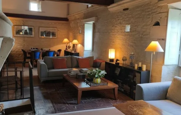 Maison avec dépendances 3 pièces 136 m²