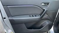 Renault Captur 1.6 E-Tech hybride 145ch Rive Gauche — photo 17