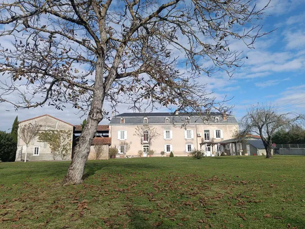 Maison 17 pièces 475 m²