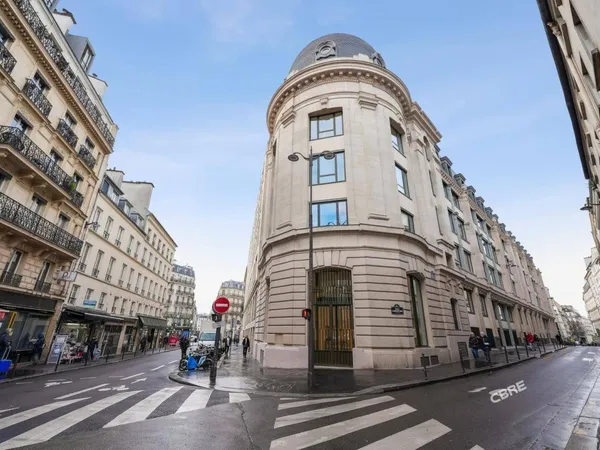 Bureaux 1107 m²