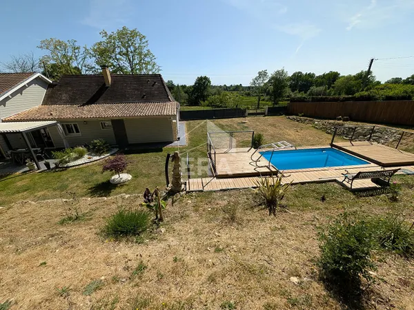 Maison 8 pièces 210 m²