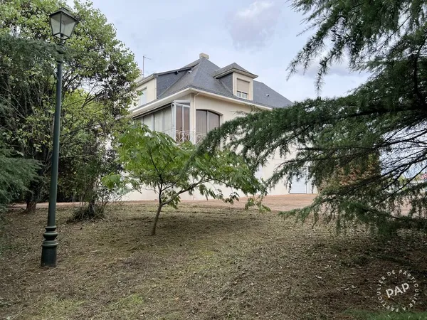 Maison 6 pièces 330 m²