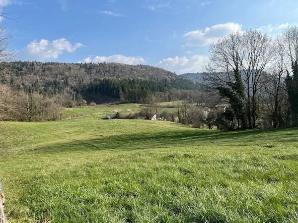 Terrain 714 m²