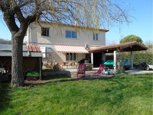 Maison - 180m ²