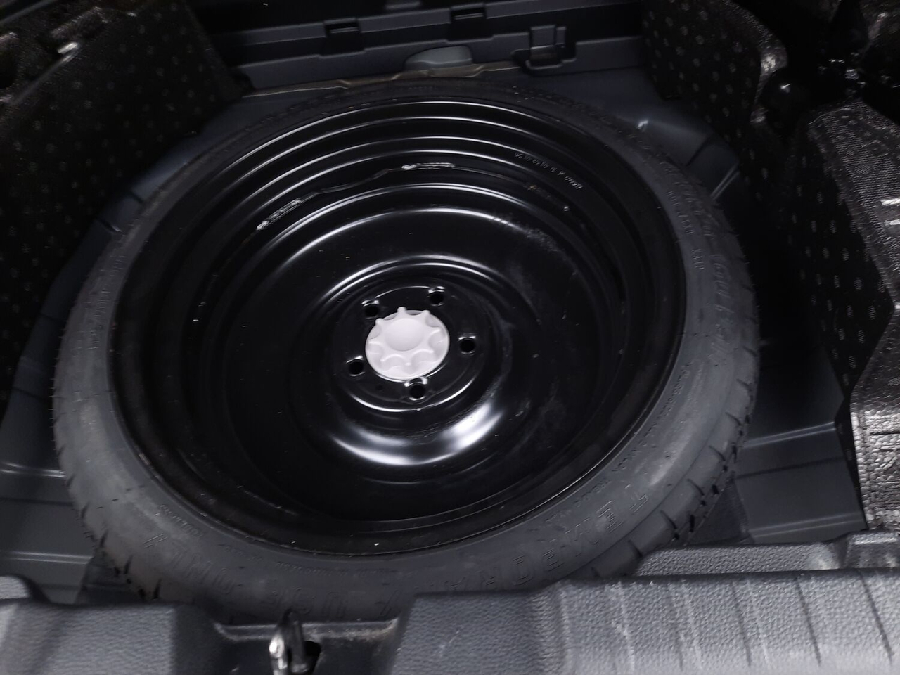 Toyota Corolla — photo 18