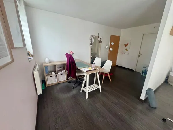 Bureaux 11m2 location à la demi journée ou journée complète Profession libérale / Santé / Bien-être