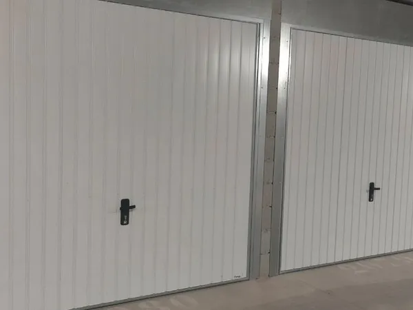 Garage centre port