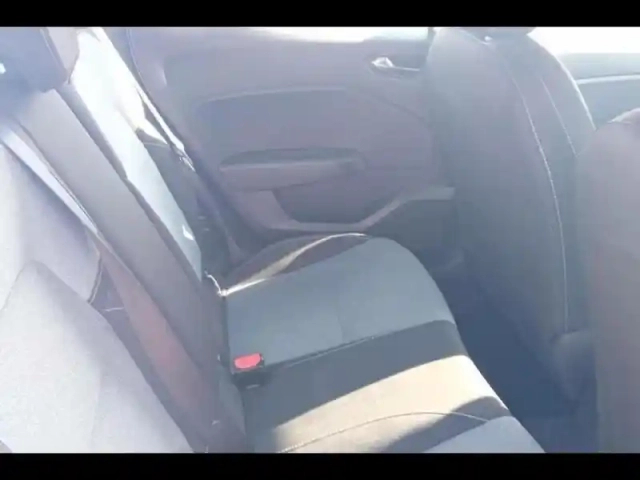 Renault Clio 1.6 e-tech 145ch full hybrid evolution - 25b — photo 12