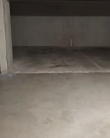 Location Place de parking souterrain sécurisée