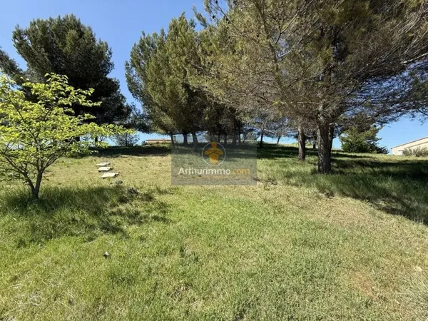 Terrain 1624 m²