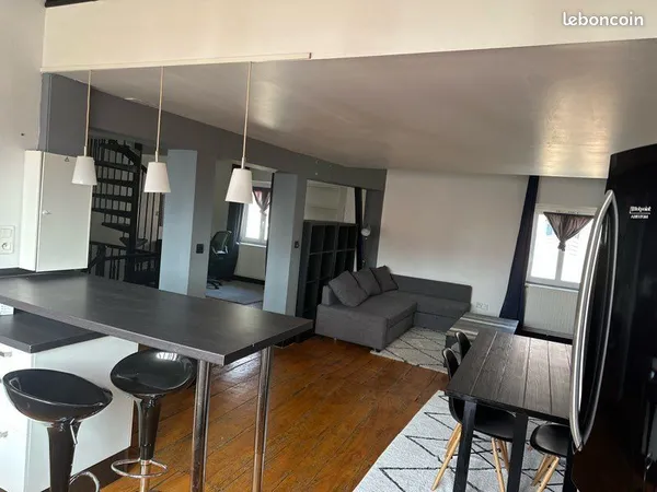 DUPLEX MEUBLÉ GAMBETTA/WAZEMMES 68 m2