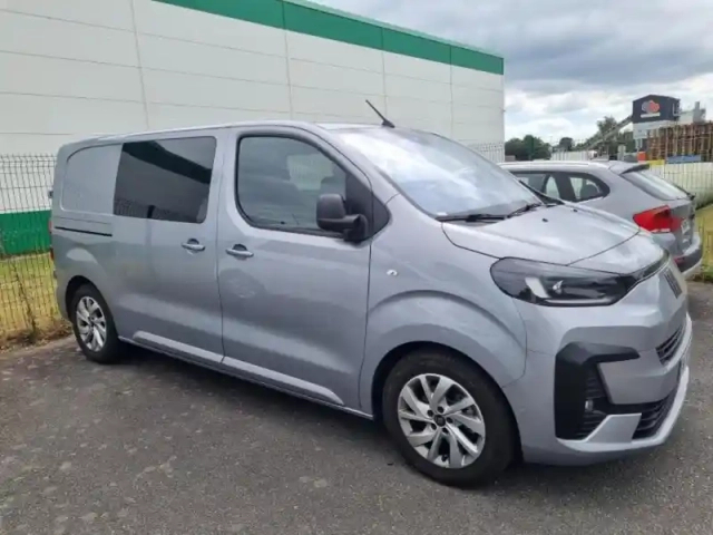 Fiat Scudo fg m 2.0 bluehdi 180ch s&amp;s cabine approfondie fixe pack premium connect eat8 — photo 4