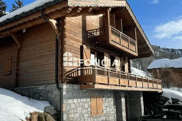 Maison 6 pièces 219 m²