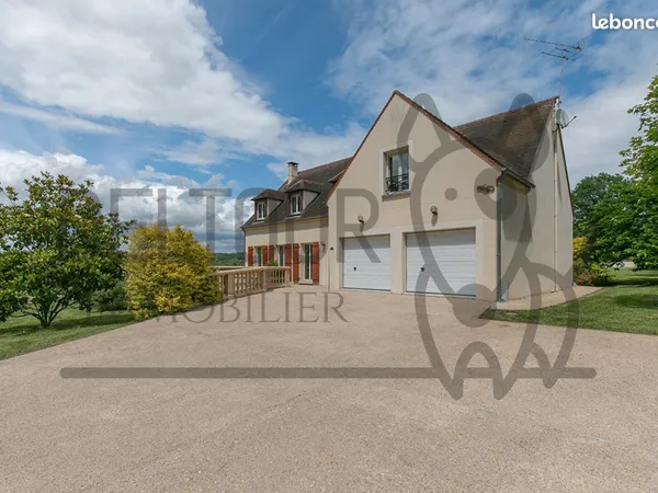 Propriété 6 pièces 214 m²