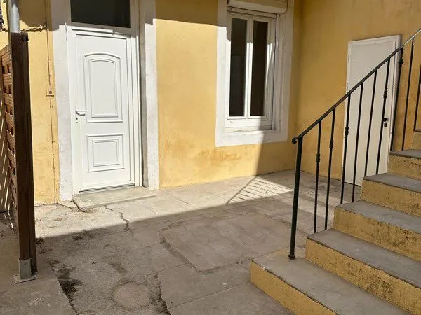 STUDIO de plein pied 31 m2 NON meublé à LOUER -