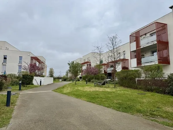 Magnifique appartement de type T4 avec terrasse en dernier e