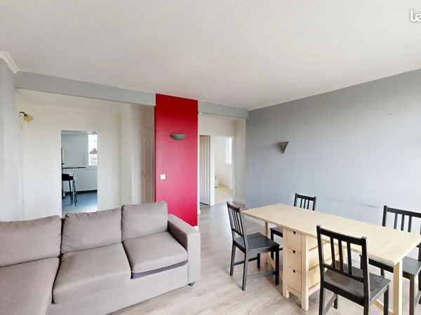 Chambre 4 pièces 72 m²
