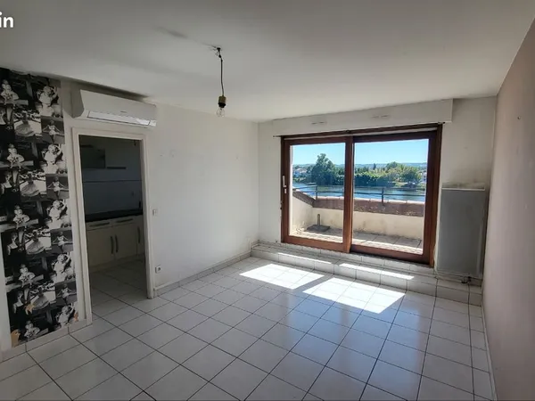 A louer appartement climatisé avec terrasse