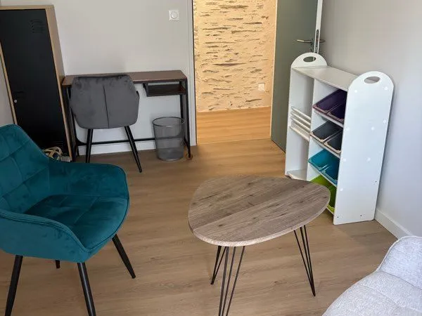 10,5 m2 - bureau partagé - quartier les Justices - Angers