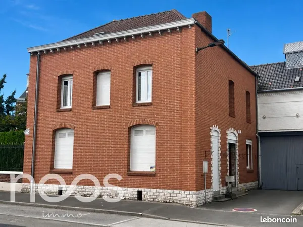 Maison 8 pièces 211 m²