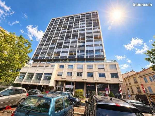 Studio 1 pièce 27 m²