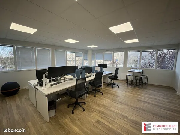 Bureaux 140 m²