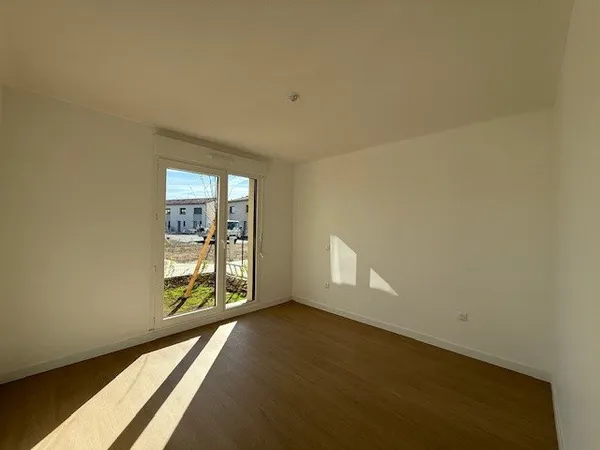 T2 MEUBLÉ EN REZ-DE-JARDIN SAINT-JORY (31790)