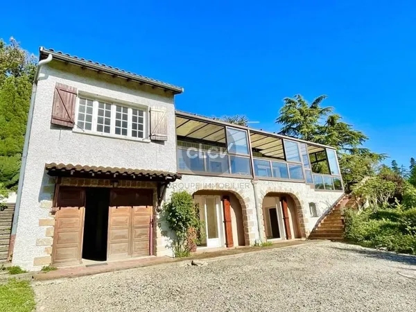 Maison 7 pièces 225 m²