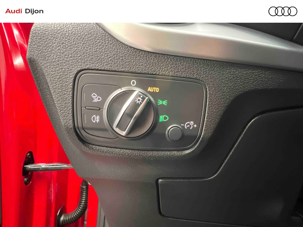 Audi Q2 35 TDI 150 S tronic 7 quattro — photo 20