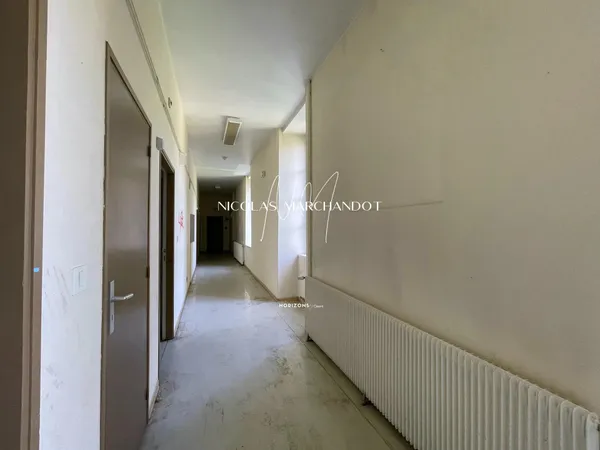 Étage d'immeuble ancien- 7 lots