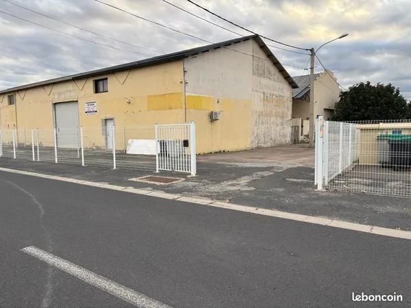 Terrain de stockage