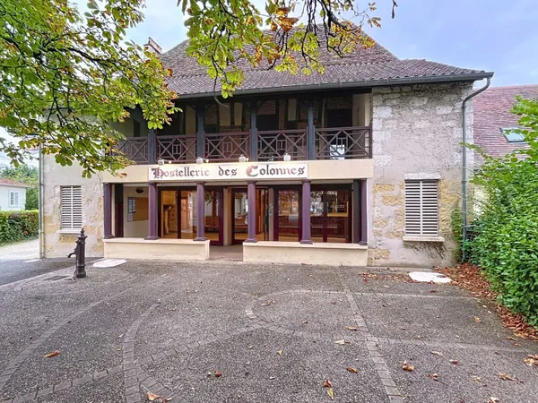 Local commercial 285 m²