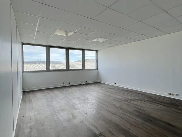 Bureaux 26 m² Le Thillay