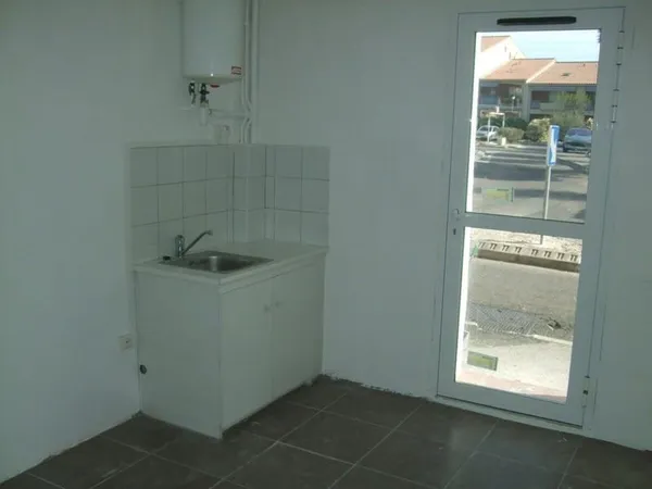 Bureau à louer + WC