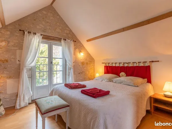 Maisonnette meublée 42m² indépendante-parking-terrasse