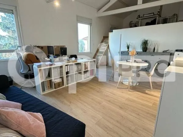 Bureau 94 m²
