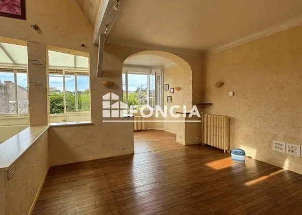 Maison 4 pièces 355 m²