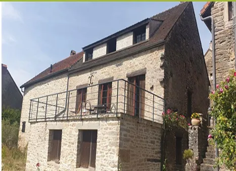MAISON DE VILLAGE