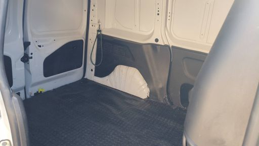 Peugeot Partner vu 1.5 BlueHDi 130 EAT8 - Asphalt – 2022 – 59823 km – Diesel – Boîte Automatique — photo 30