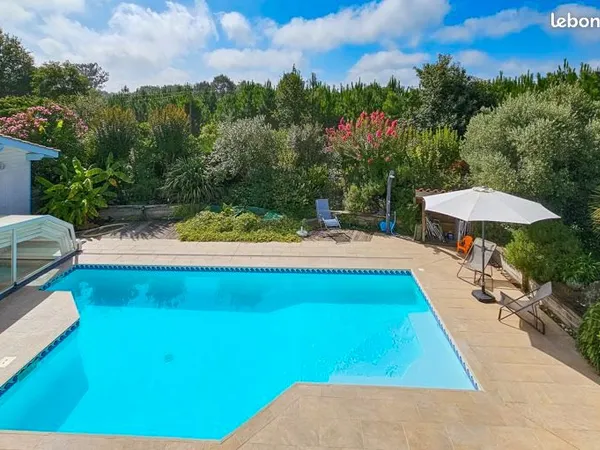 Maison 5 pièces 200 m²